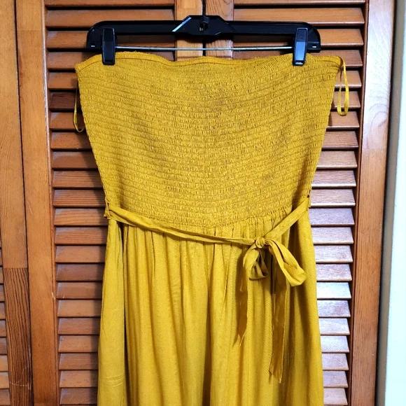 Mustard Color Smocked Strapless Jumper - Picture 4 of 10